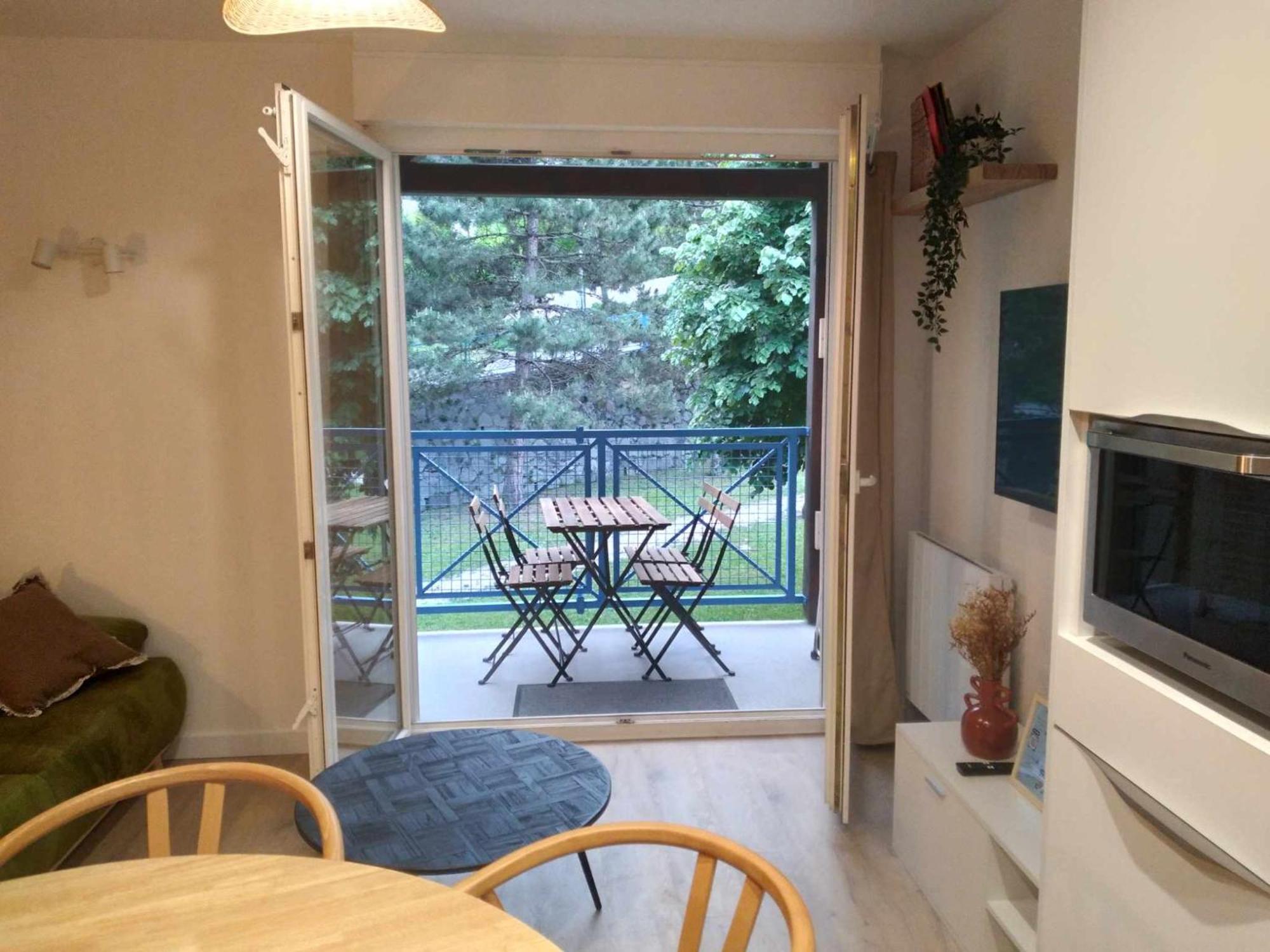 Duplex Lumineux - 40M2 - 2 Chambres - Balcon Terrasse - Parking - Entierement Renove En Mai 2024 Cauterets Exterior foto